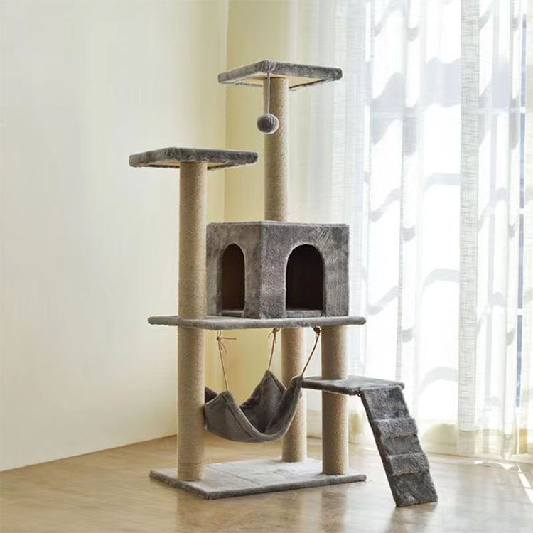 Ordinary Cat Clambing Tree XSTS-0074