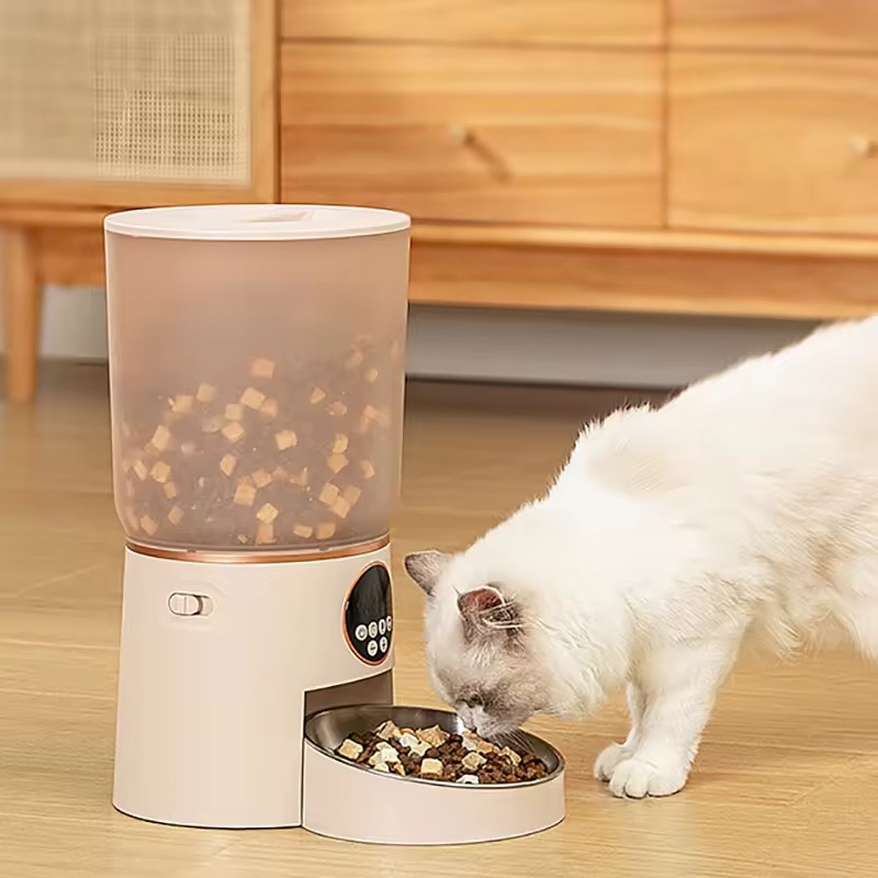 remote-controled smart automatic feeder